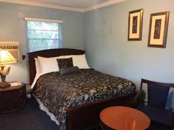 Palmer's Motel 4